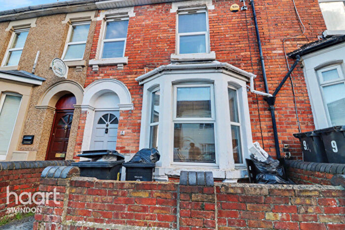 3 Bedroom Terraced House For Sale In Newhall Street, Swindon, SN1