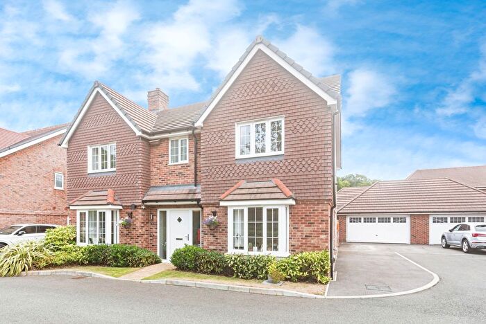 5 Bedroom Detached House For Sale In Cortland Drive, Bramley, Tadley, Hampshire, RG26