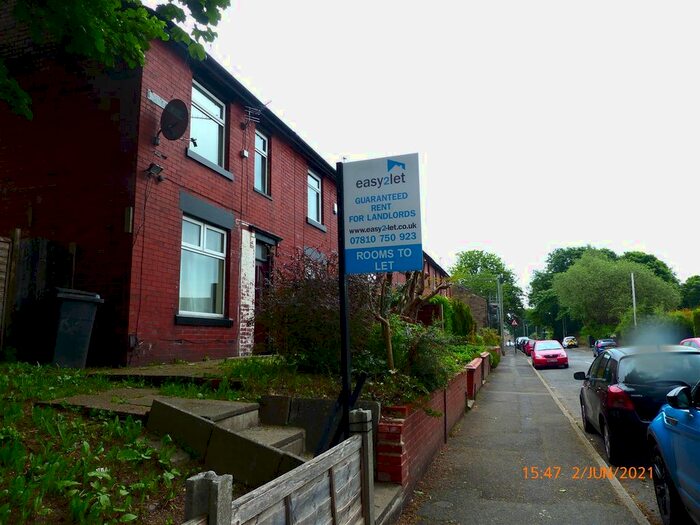 3 Bedroom Property To Rent In Beckett Street, Lees, Oldham OL4