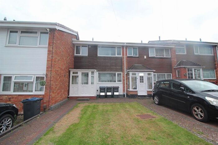 3 Bedroom Terraced House For Sale In Glendale Drive, Birmingham, B33