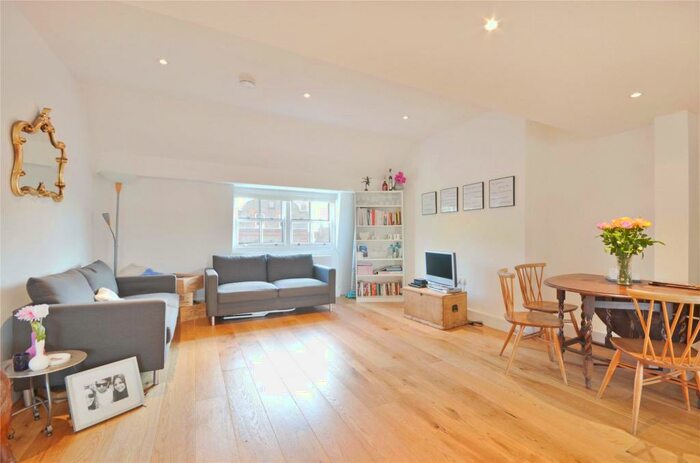 2 Bedroom Flat To Rent In Upper Street, Islington, N1