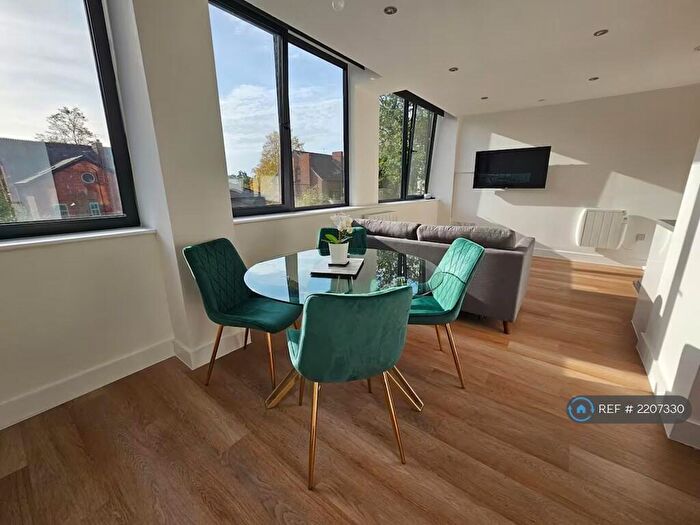 1 Bedroom Flat To Rent In Talbot Road, Old Trafford, M16