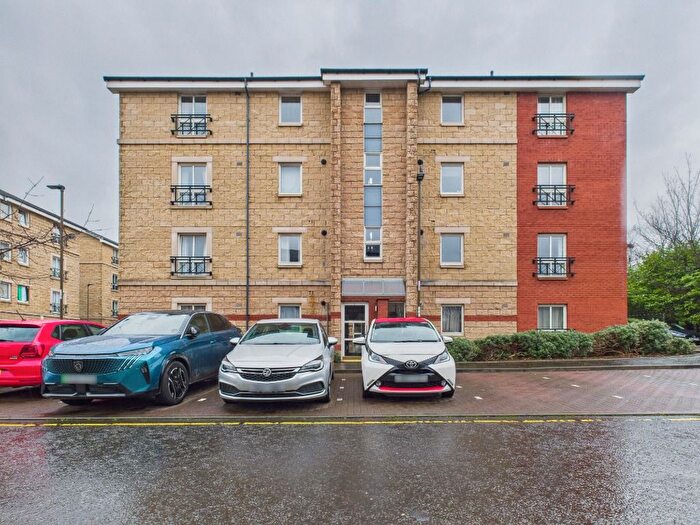 2 Bedroom Flat To Rent In Dryden Gait, Pilrig, Edinburgh, EH7