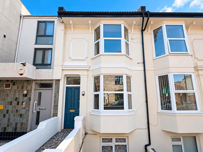 3 Bedroom Maisonette For Sale In Caledonian Road, Brighton, BN2