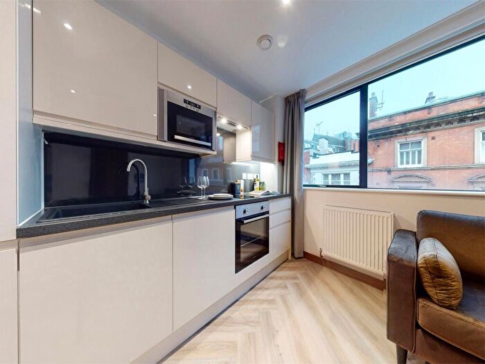 Apartment To Rent In Apt, Live Oasis Deansgate #, M2
