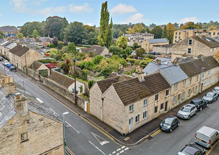 3 Bedroom End Of Terrace House For Sale In Cirencester, GL7