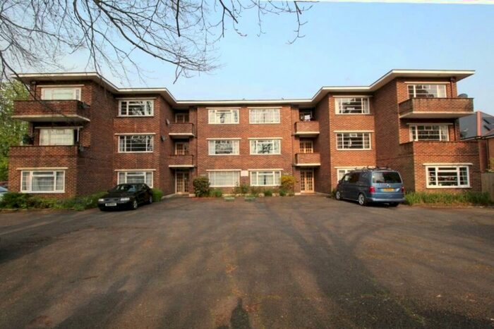 1 Bedroom Flat To Rent In The Lodge, Banister Road, Southampton, Hampshire, SO15