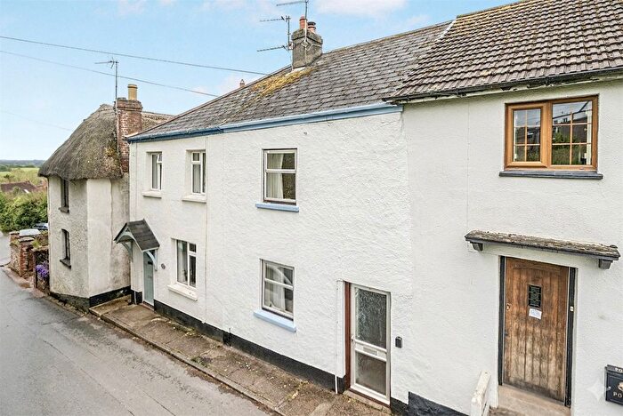 1 Bedroom Cottage For Sale In Victoria Road, Hatherleigh, Okehampton, Devon, EX20