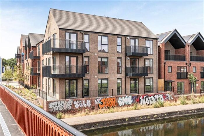 1 Bedroom Flat To Rent In Bedroom Property In Old Wharf, Leicester, LE3