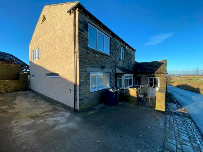 3 Bedroom Terraced House To Rent In Back Lane, Allerton, Bradford, West Yorkshire, BD15
