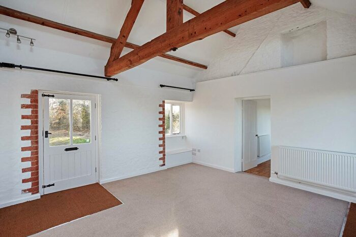 2 Bedroom Cottage To Rent In Coln St Aldwyns, GL7