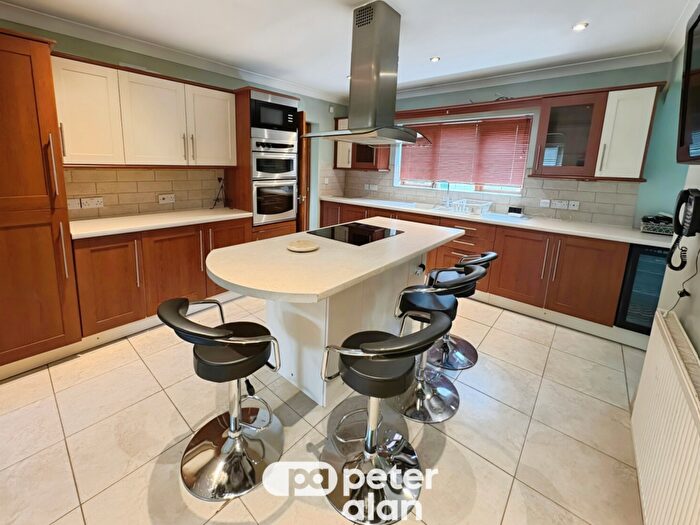 4 Bedroom Property To Rent In Park Lane, CF39