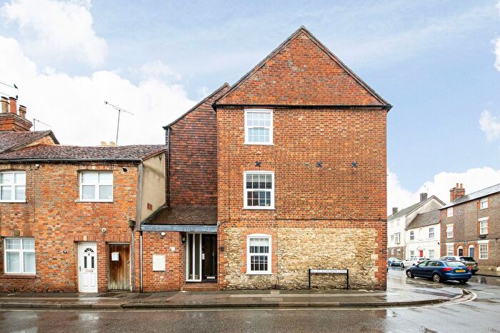2 Bedroom Property To Rent In St. Edmunds Lane, Abingdon, OX14