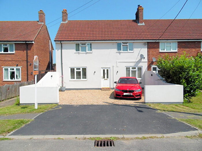 3 Bedroom Semi-Detached House For Sale In Cross Road, Sutton St Edmund, PE12