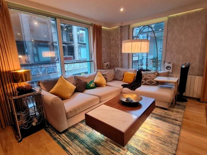1 Bedroom Flat To Rent In St. John Street, London, EC1V