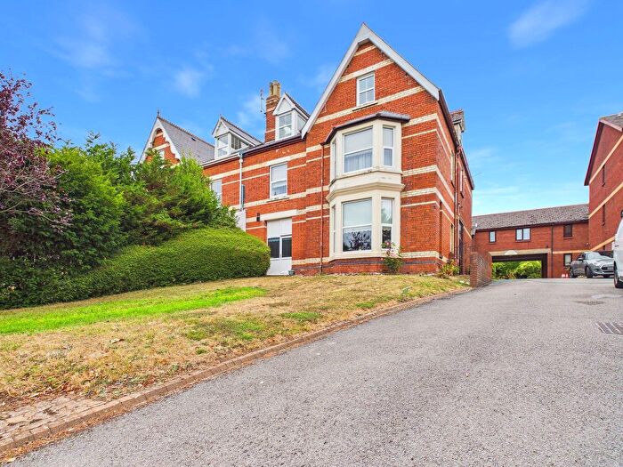 2 Bedroom Flat For Sale In Park Road, Park Court, CF62