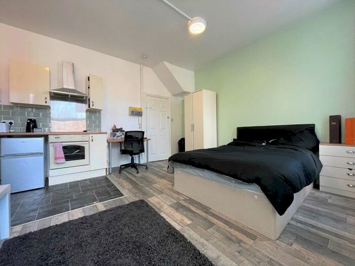 Apartment To Rent In Holyhead Road, Coventry, CV1