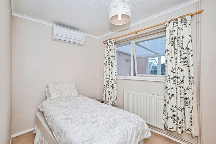 2 Bedroom Bungalow For Sale In Wilton Road, Yeovil, BA21