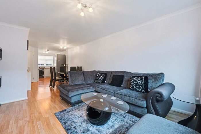 4 Bedroom Terraced House To Rent In Stonebridge Road, London, N15