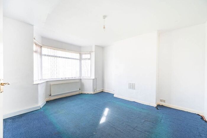 3 Bedroom Semi Detached House For Sale In Elms Lane, Sudbury, Wembley, HA0