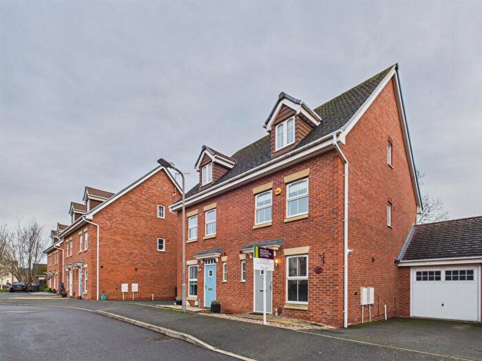 3 Bedroom Semi Detached House To Rent In Portia Road, Stratford-upon-Avon, CV37