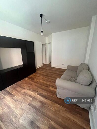1 Bedroom Flat To Rent In Seven Sisters Road, London, N4