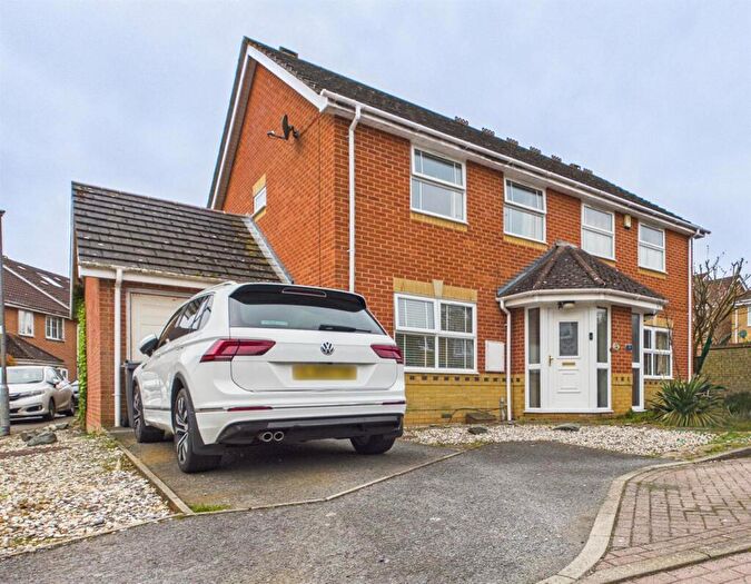 3 Bedroom Semi Detached House For Sale In Trajan Gate, Chells Manor, Stevenage, SG2