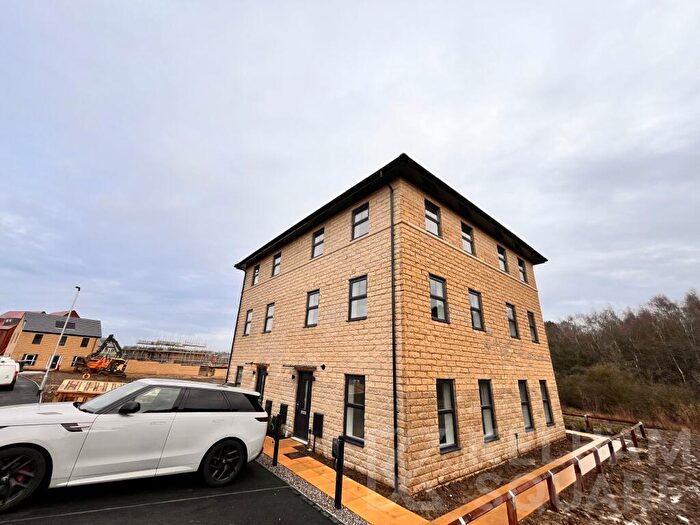 2 Bedroom Semi Detached House To Rent In Blackthorne Boulevard, Kiveton, S26