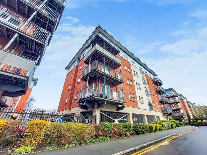 2 Bedroom Flat To Rent In Egerton House, Elmira Way, Salford, M5
