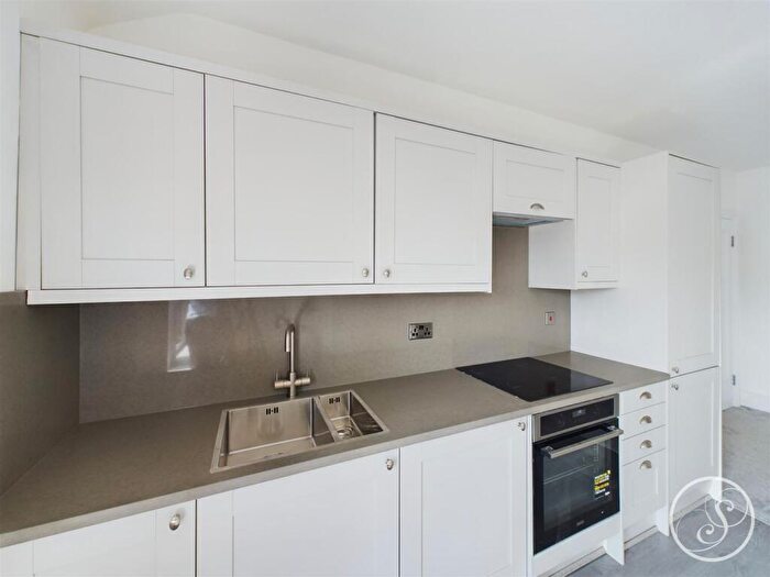 2 Bedroom Flat To Rent In Cheltenham Mount, Harrogate, HG1