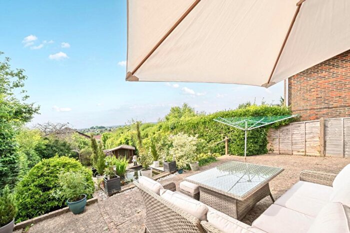 3 Bedroom House For Sale In London Road, Clanfield, Waterlooville, PO8