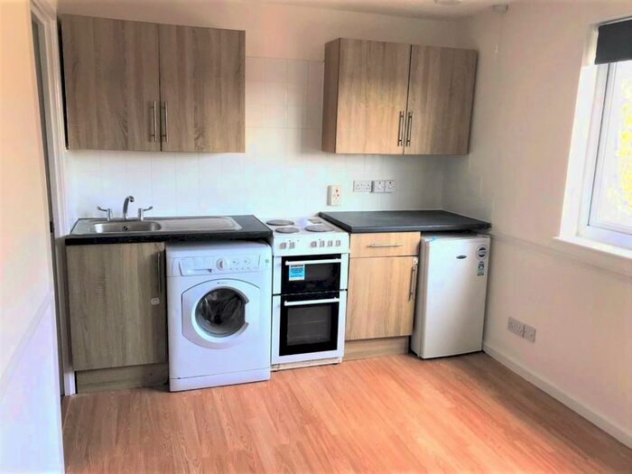1 Bedroom Flat To Rent In Tangmere Drive, Cardiff(City), CF5
