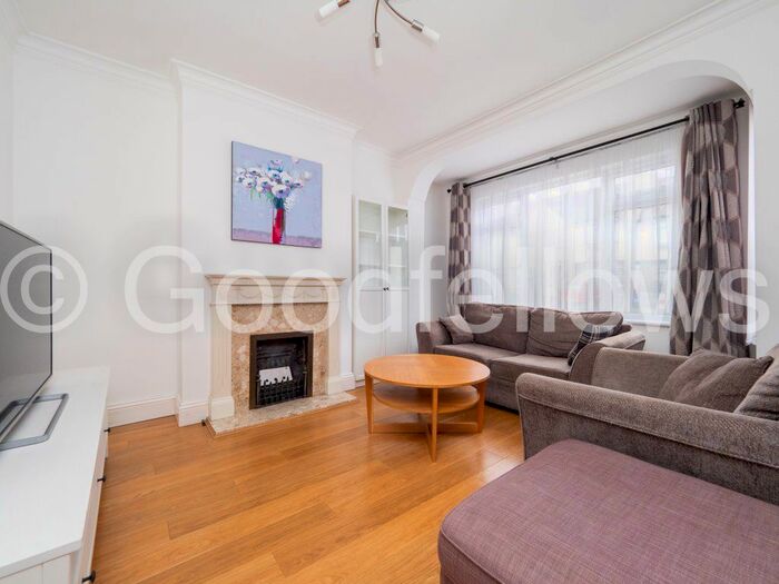 3 Bedroom Property To Rent In Cowper Gardens, Wallington SM6