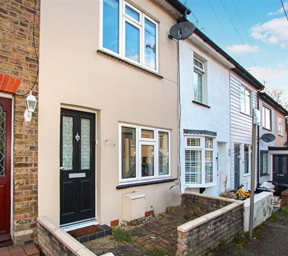 2 Bedroom Property To Rent In Sussex Road, Warley, Brentwood, CM14