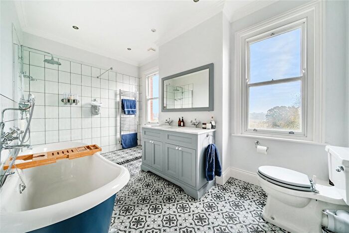 4 Bedroom Detached House For Sale In Topsham, Exeter, EX3