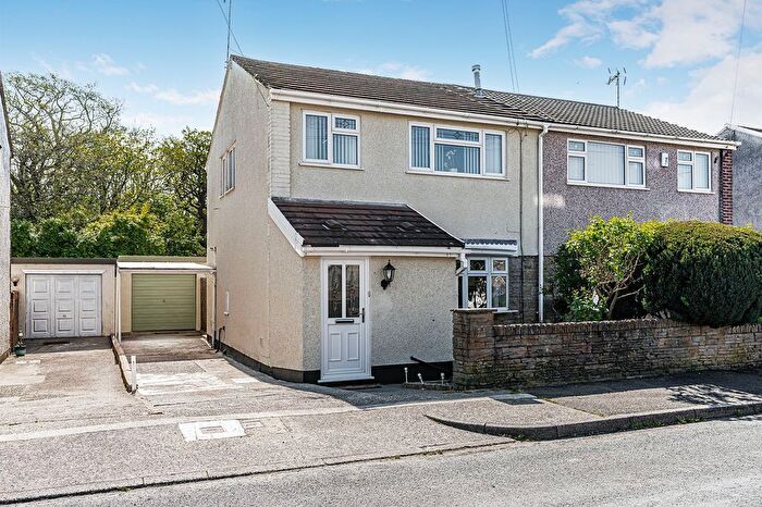 3 Bedroom Semi-Detached House For Sale In St. Annes Drive, Llantwit Fardre, CF38