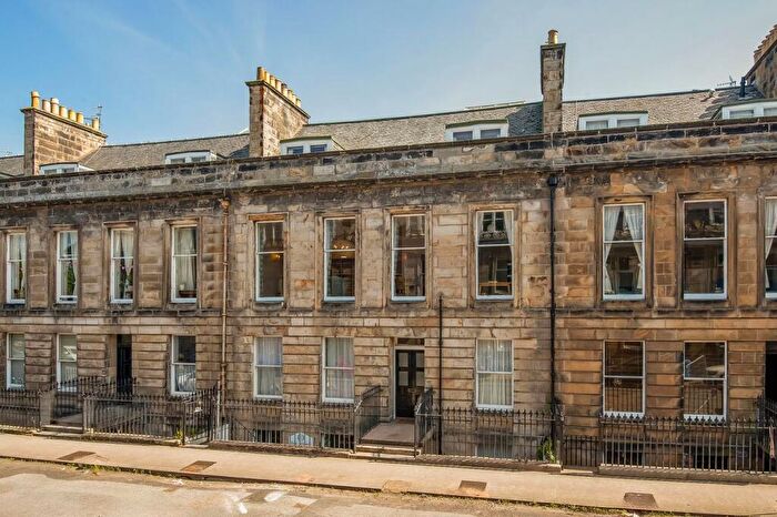 5 Bedroom Apartment For Sale In Hope Street, St Andrews, KY16