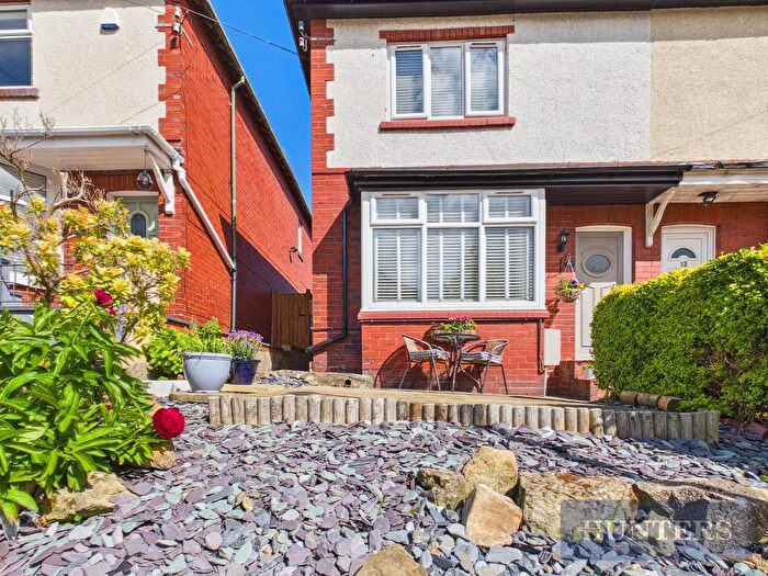 3 Bedroom End Of Terrace House For Sale In Mount Park Road, Scarborough, YO12