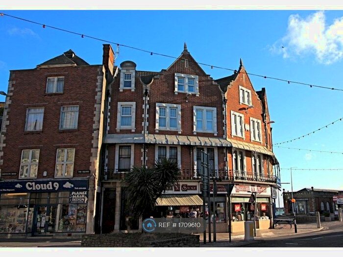 2 Bedroom Flat To Rent In The Square, Swanage, BH19