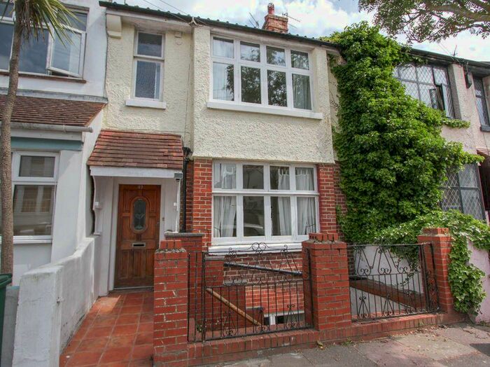 3 Bedroom Maisonette To Rent In Princes Terrace, Brighton, BN2