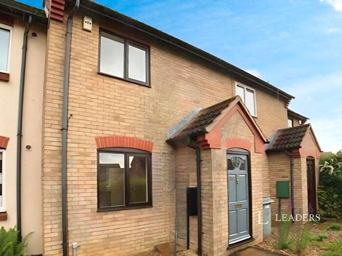 2 Bedroom House To Rent In Blackthorn, Stamford, Lincolnshire, PE9