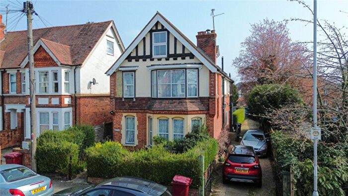 5 Bedroom Detached House For Sale In St. Annes Road, Caversham, Reading, Berkshire, RG4