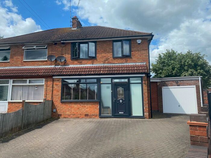3 Bedroom Semi-Detached House To Rent In Pearson Avenue, Coventry, CV6