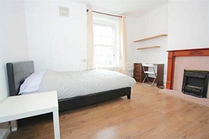 4 Bedroom Flat To Rent In Chalton Street, Euston, NW1