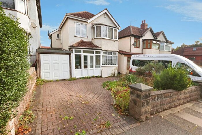 3 Bedroom Detached House For Sale In Hillside Road, Erdington, Birmingham, West Midlands, B23