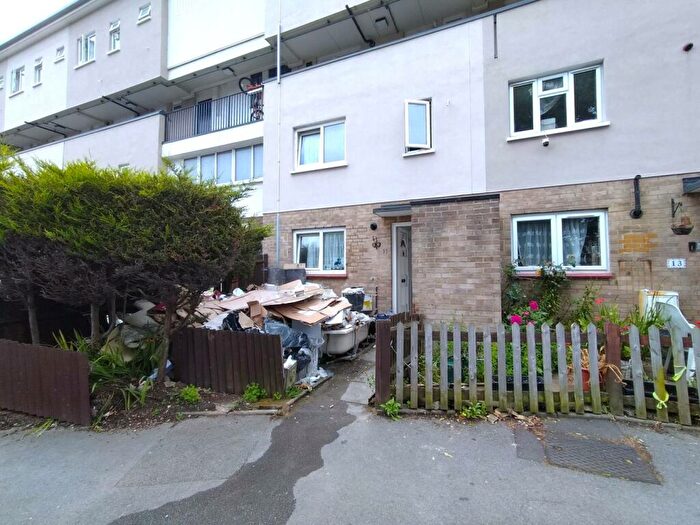 3 Bedroom Maisonette To Rent In Moorfield Road, Enfield, EN3