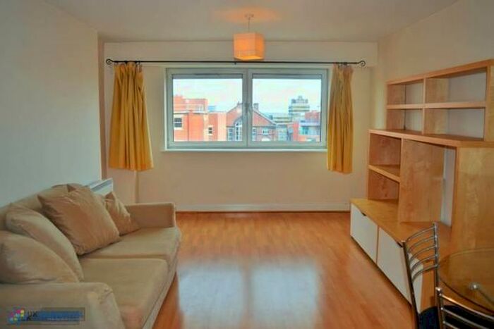 2 Bedroom Flat To Rent In Westfield Terrace, Sheffield, South Yorkshire, Uk, S1
