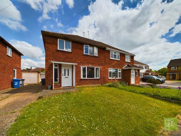 3 Bedroom Semi-Detached House To Rent In Ray Lea Close, Maidenhead, Berkshire, SL6