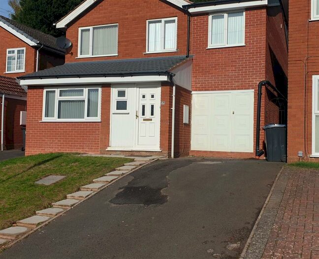 5 Bedroom Detached House To Rent In Wentworth Way, Birmingham, B32