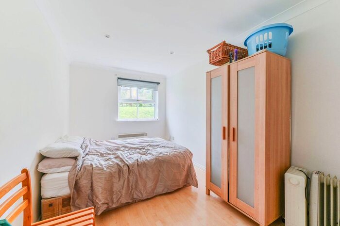 2 Bedroom Terraced House To Rent In Sycamore Close, South Croydon, CR2